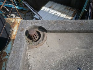 川崎市高津区 工場 屋上防水 排水ドレン 施工前写真