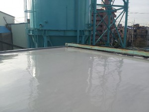 川崎市高津区 工場 屋上防水 平場ウレタン防水2層目完了写真